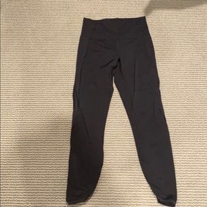 Lululemon 7/8 Tight size 6 Black